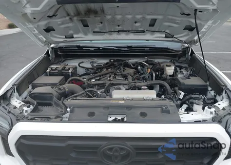 2024 Toyota Tacoma Double Cab/Sr5/Trd Sport/Trd Off Road/Ltd z USA, uszkodzony, nr VIN 3TMLB5JN8RM044773